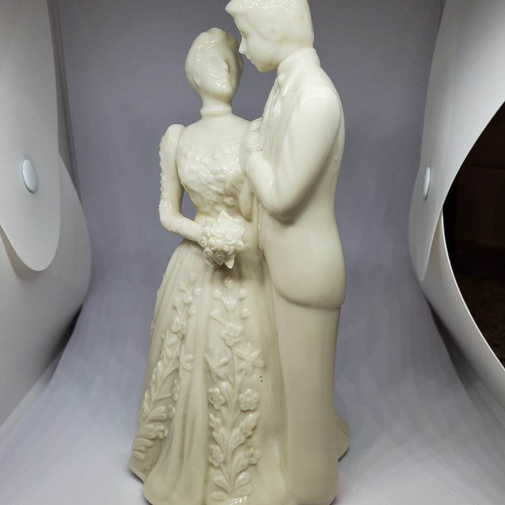 VINTAGE LENOX CAKE TOP FIGURINE - Picture 2 of 3